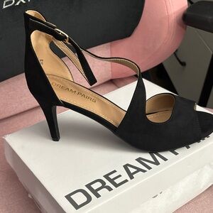Dream Pairs Black Strappy Heels